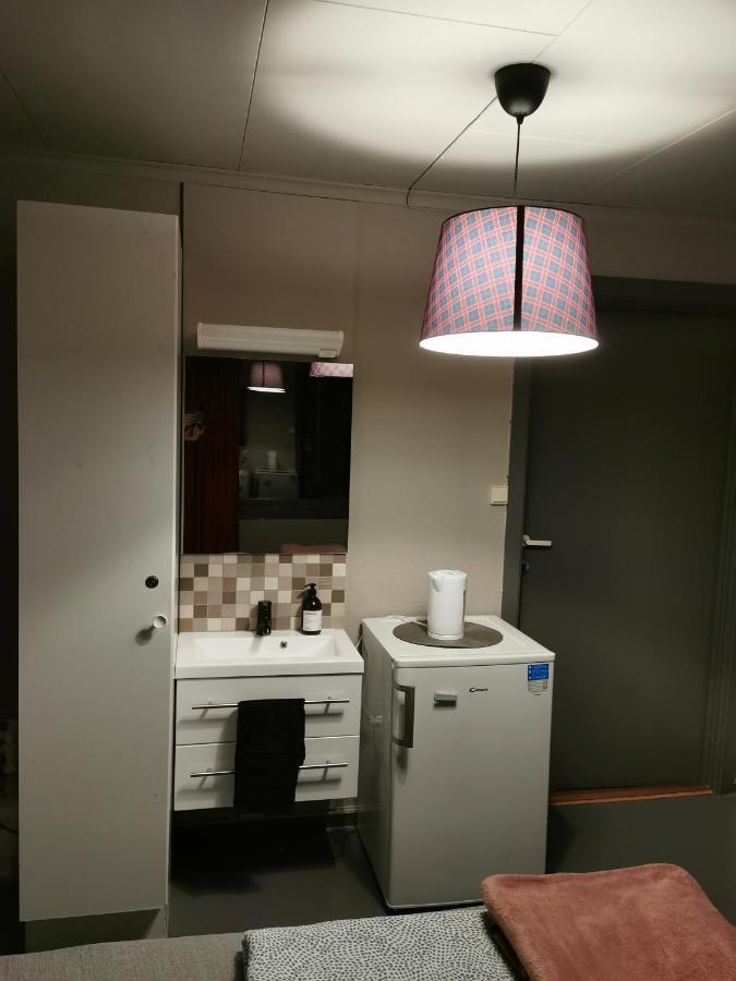Lovisenlund Hostel Ovrebo ภายนอก รูปภาพ