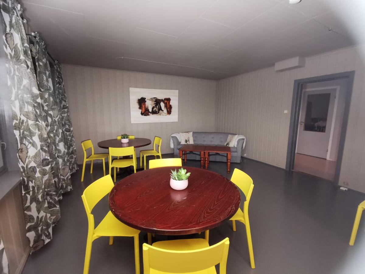Lovisenlund Hostel Ovrebo ภายนอก รูปภาพ